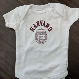 Harvard Short-sleeve Bodysuit (0-3 months)